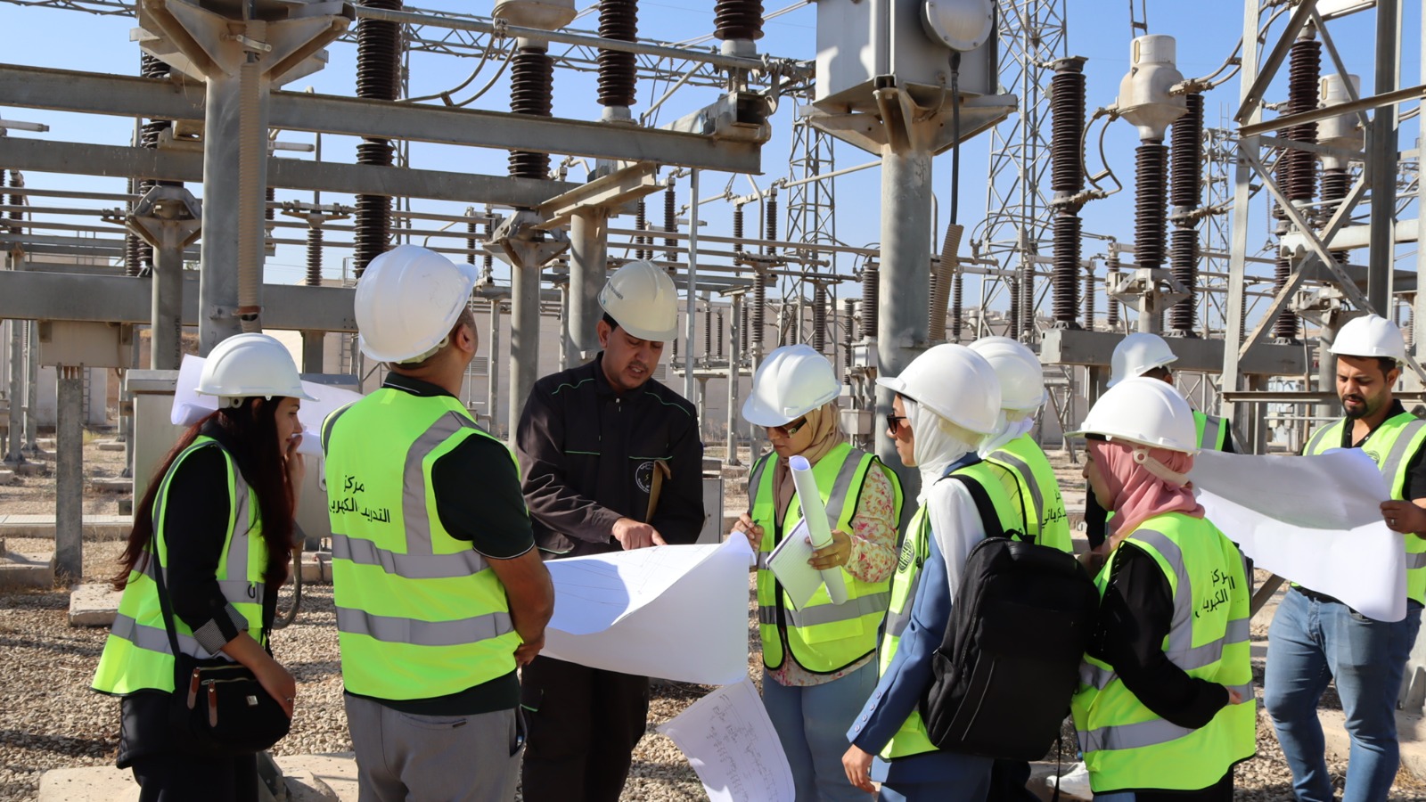 مركز التدريب الكهربائي ينفذ زيارة ميدانية للمتدربين العراقيين